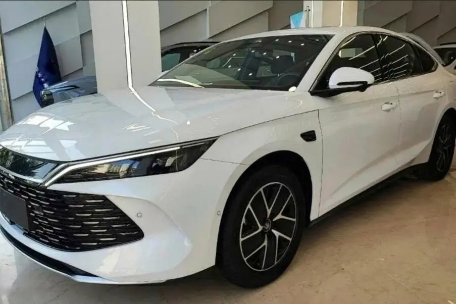 بی وای دی  چین ال DMi