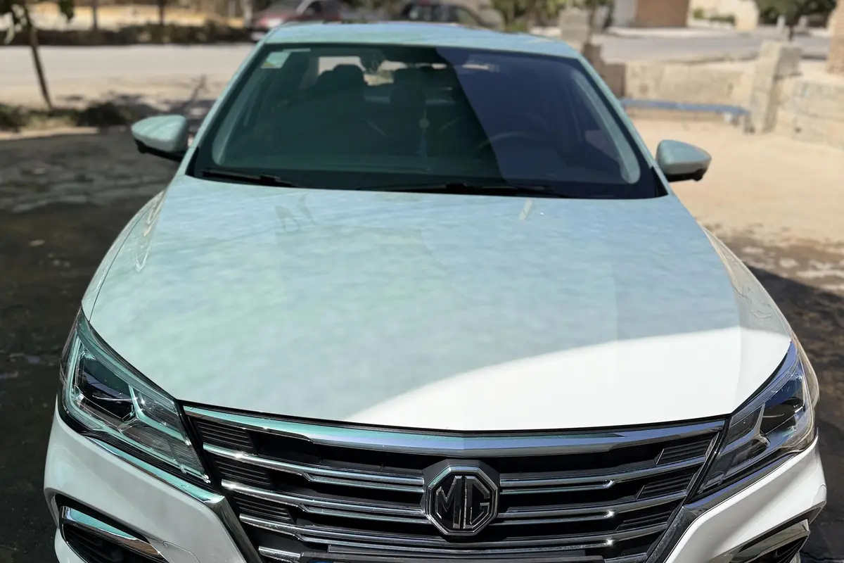 ام جی،  5