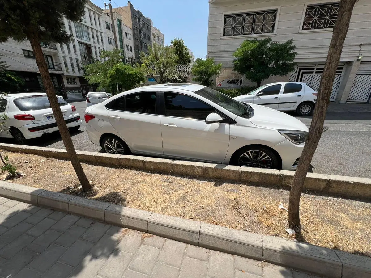 چری،  آریزو 5T