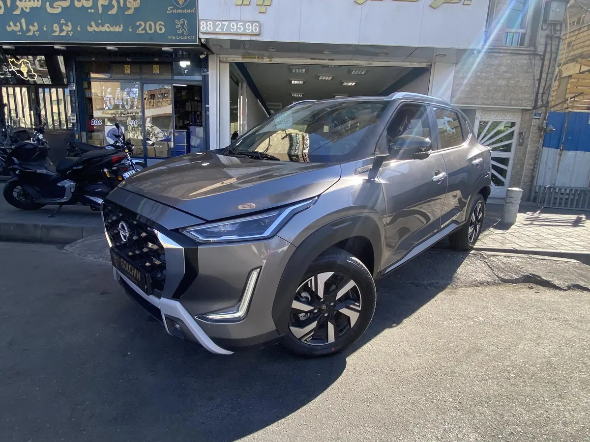 نیسان،  مگنایت