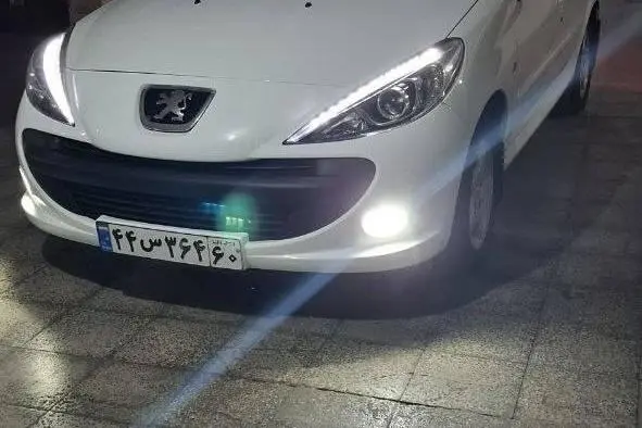پژو،  207