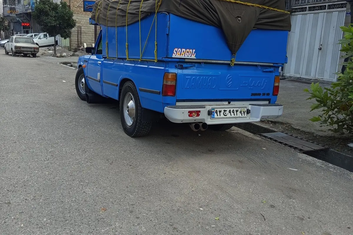 زامیاد،  وانت نیسان