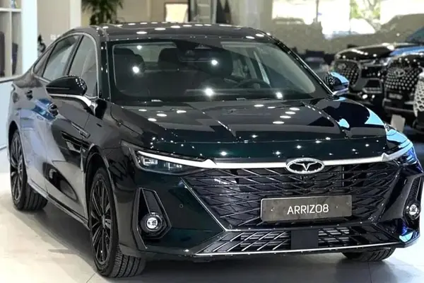 فونیکس، آریزو 8 (Z8)