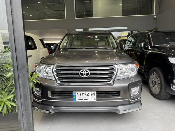 تویوتا، لندکروز چهار در