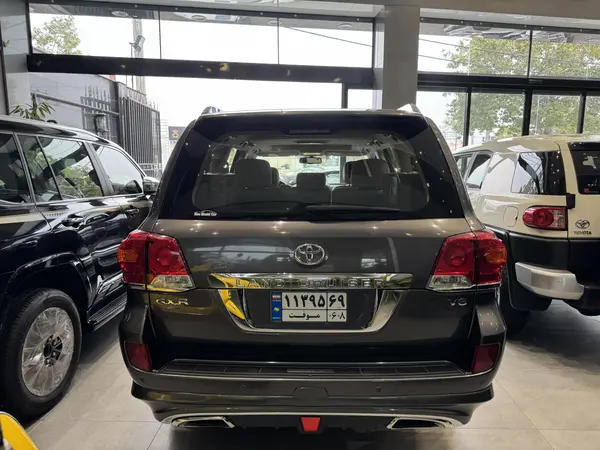 تویوتا، لندکروز چهار در