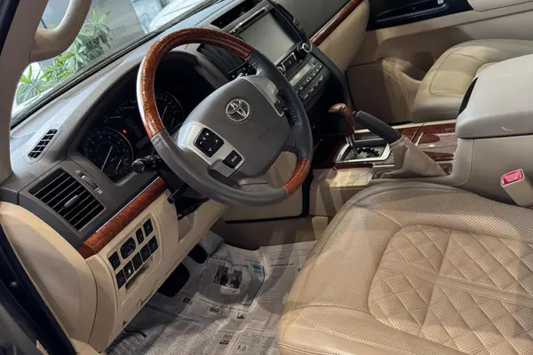 تویوتا، لندکروز چهار در