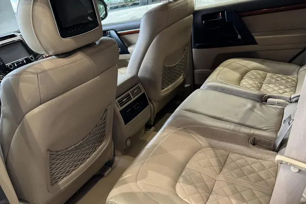 تویوتا، لندکروز چهار در