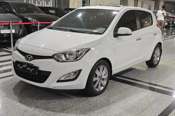 هیوندای  i20