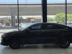 فونیکس، آریزو 8 (Z8)