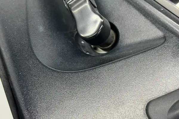 نیسان، پیکاپ دو کابین