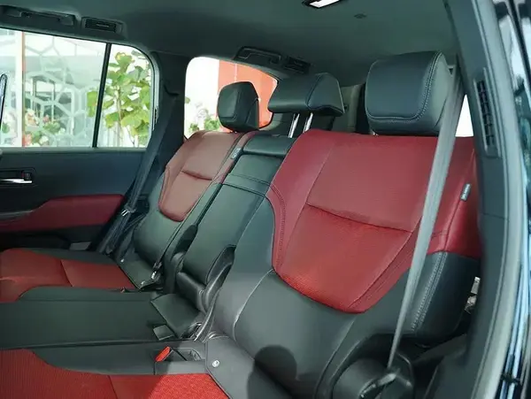 تویوتا، لندکروز چهار در