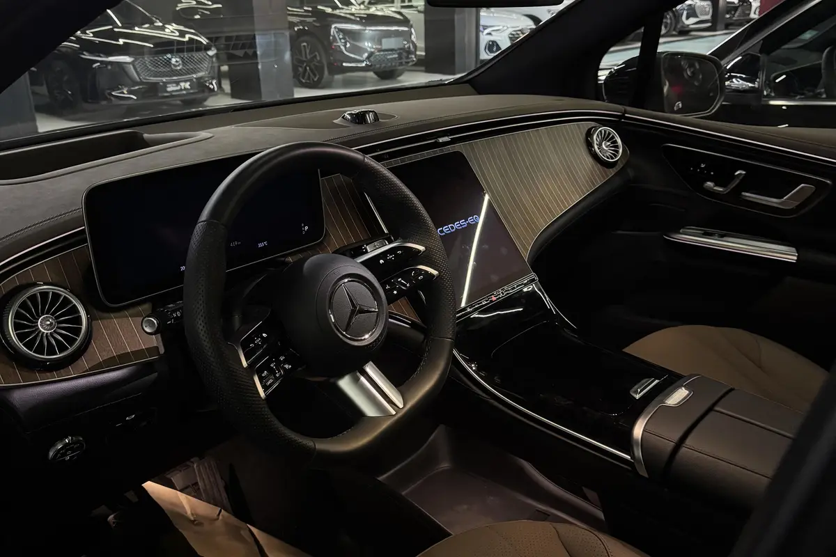 بنز،  EQE SUV