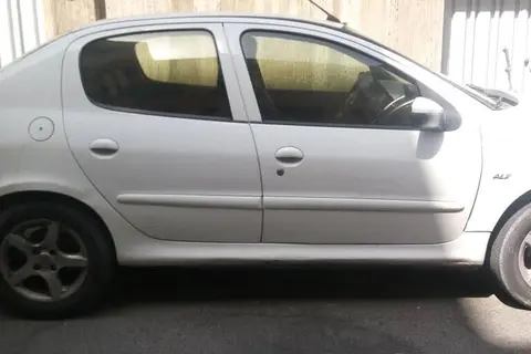 پژو، 207 صندوقدار