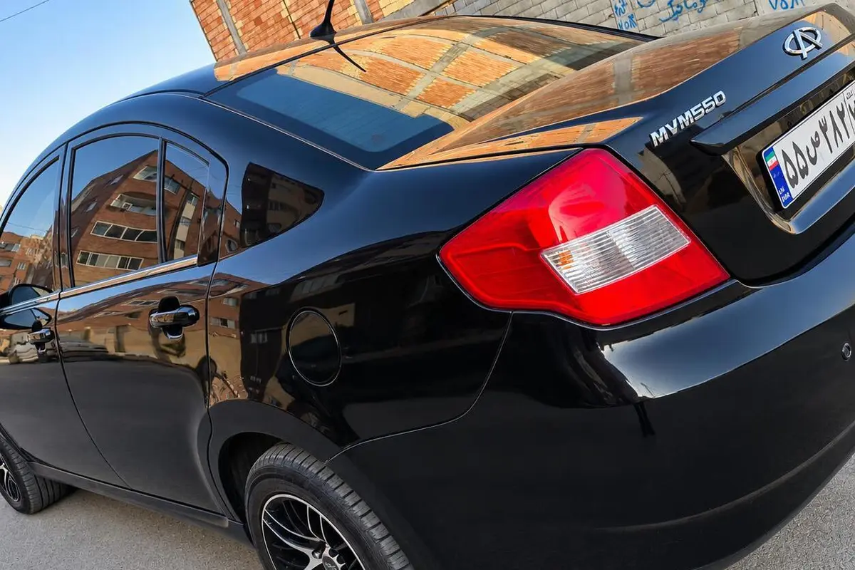 ام وی ام،  550