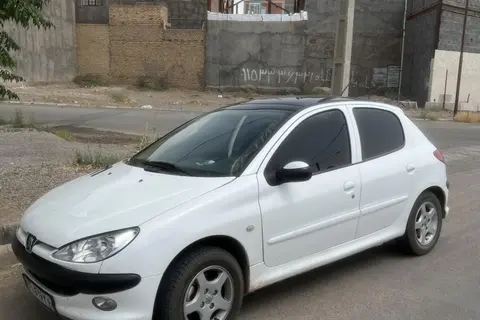 پژو، 206