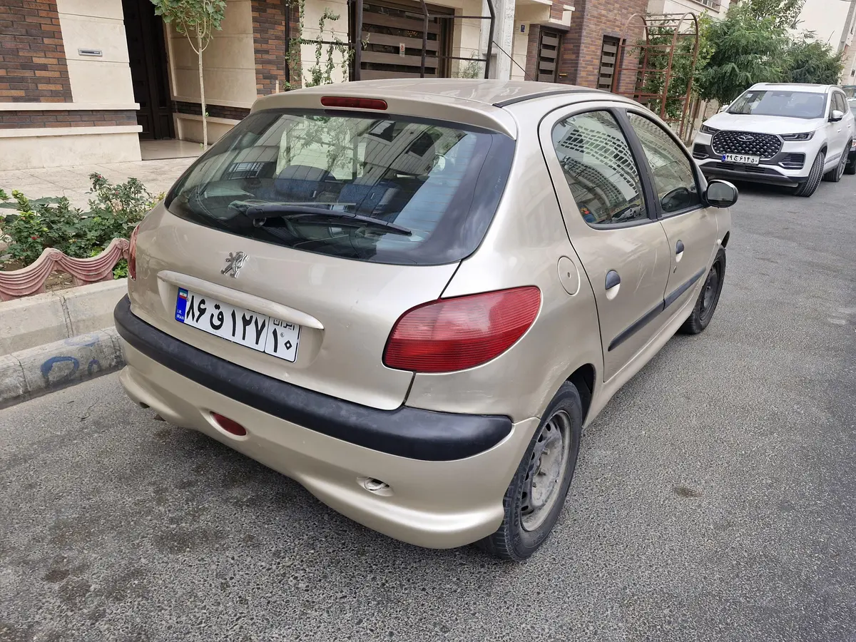 پژو،  206