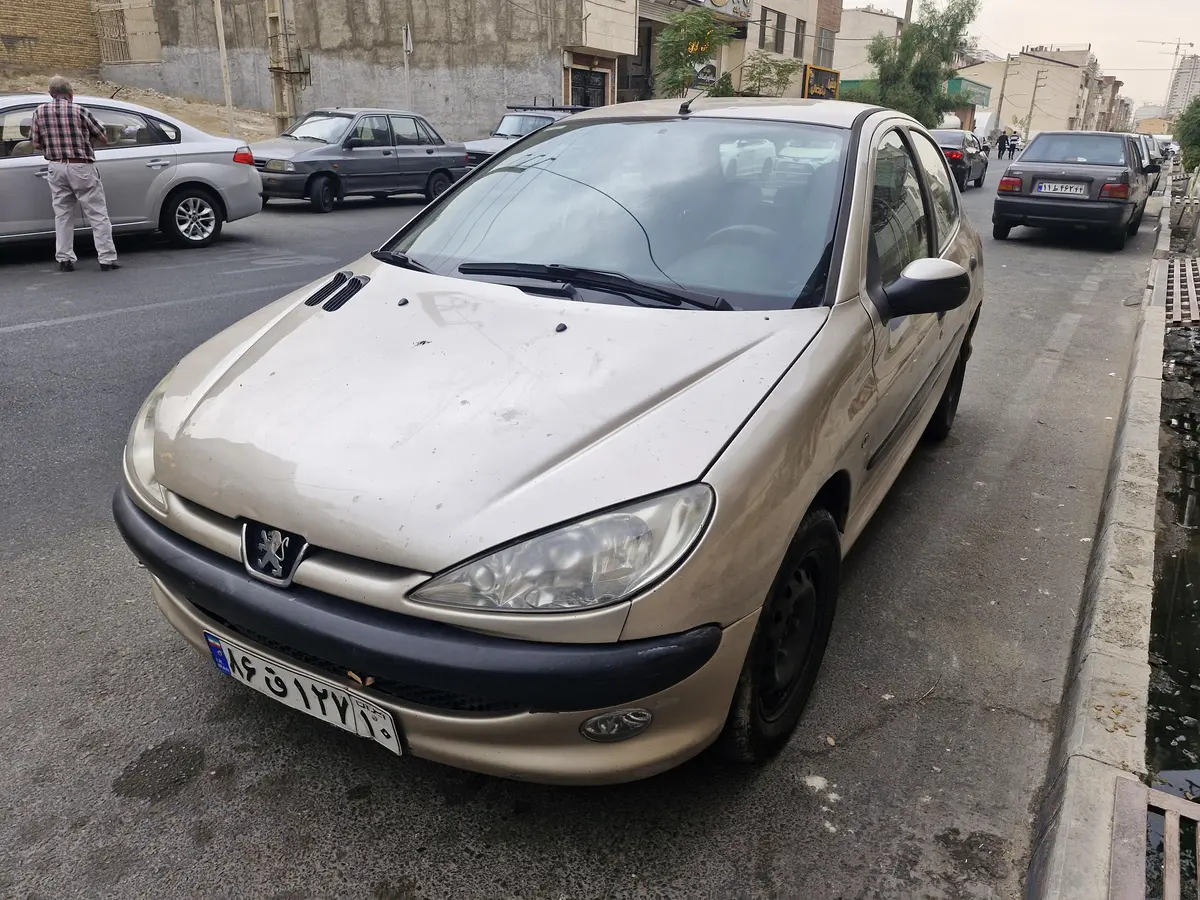 پژو،  206