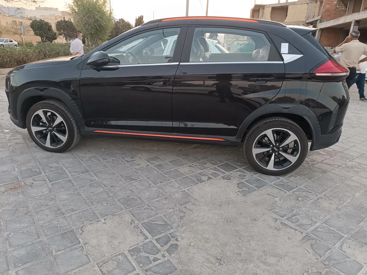 ام وی ام،  X33 کراس