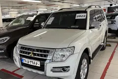 میتسوبیشی، پاجرو چهار در