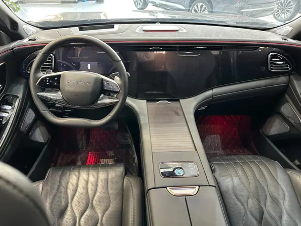 اکستریم، VX (QX)