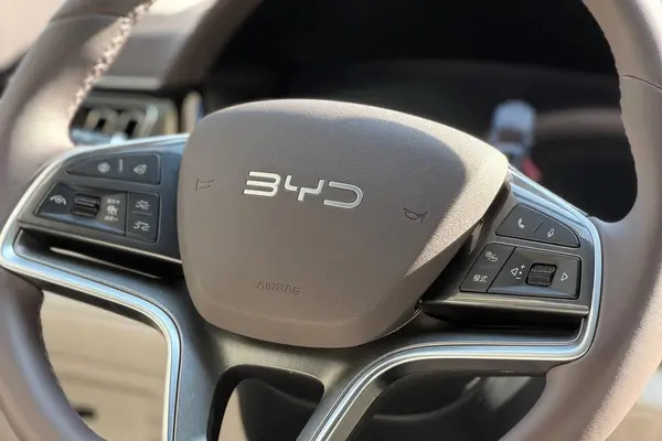 بی وای دی، سانگ پلاس DMi