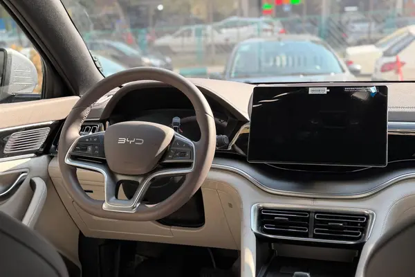 بی وای دی، سانگ پلاس DMi