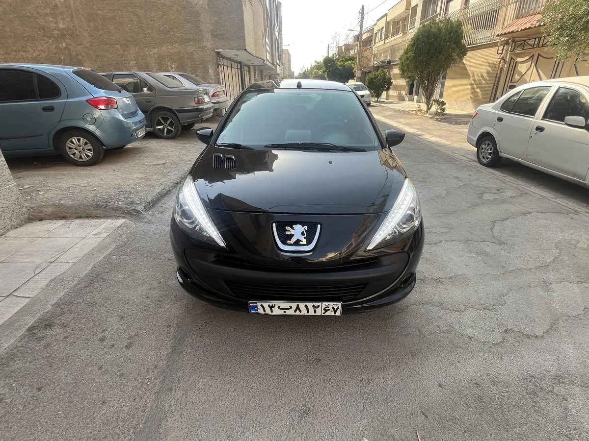 پژو،  207