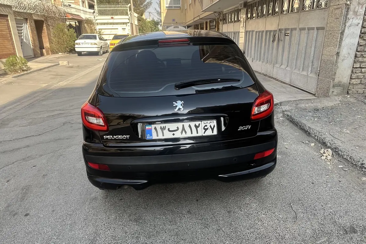 پژو،  207