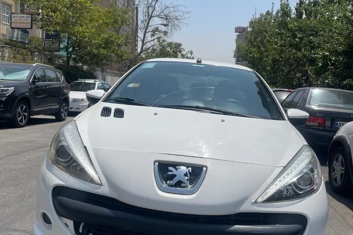 پژو،  207 صندوقدار