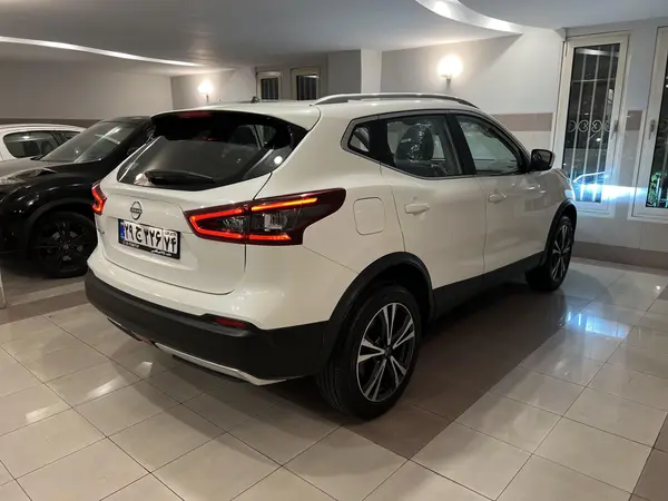 نیسان، قشقایی