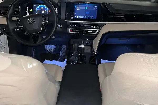 تویوتا، کرولا کراس هیبرید