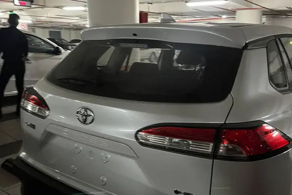 تویوتا، کرولا کراس هیبرید