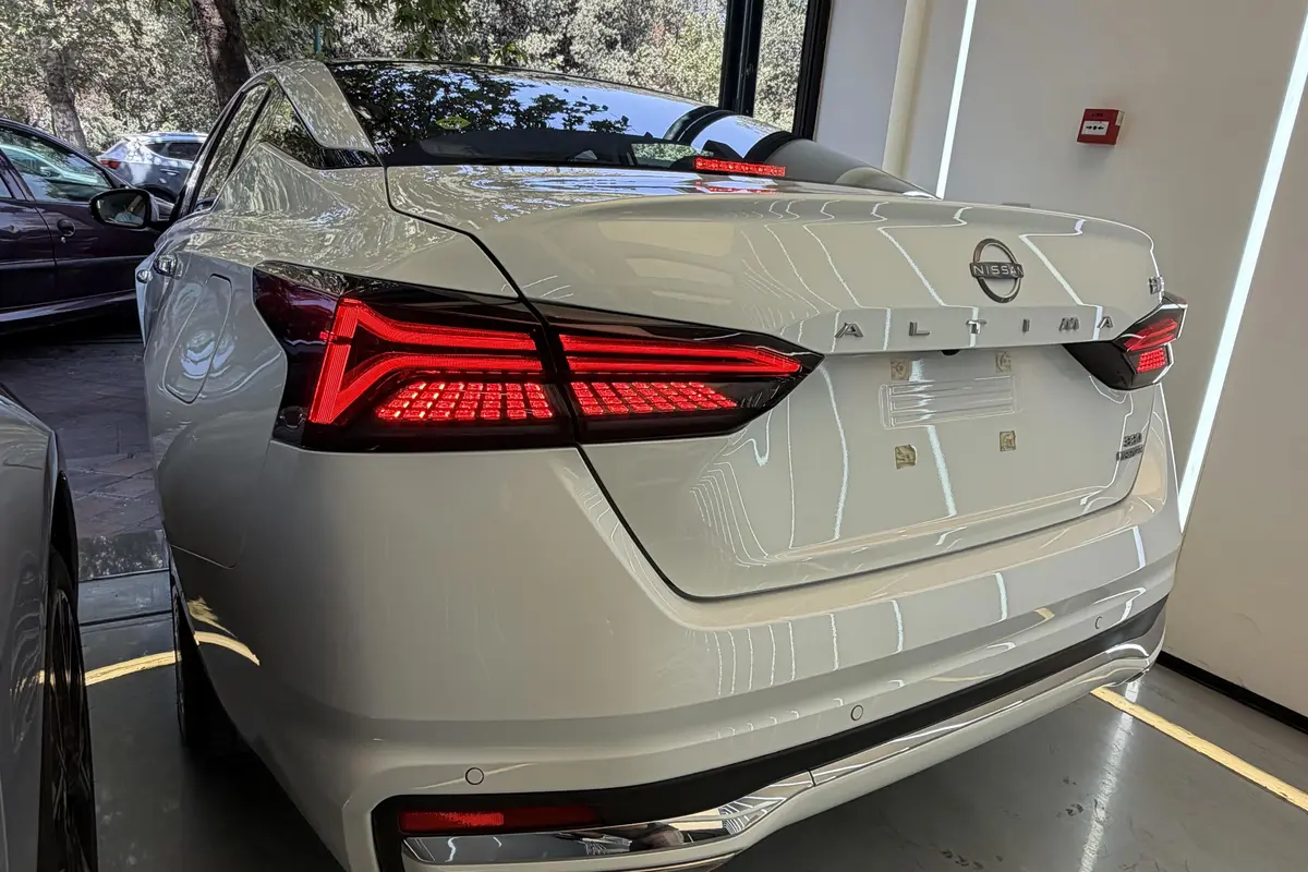 نیسان،  آلتیما