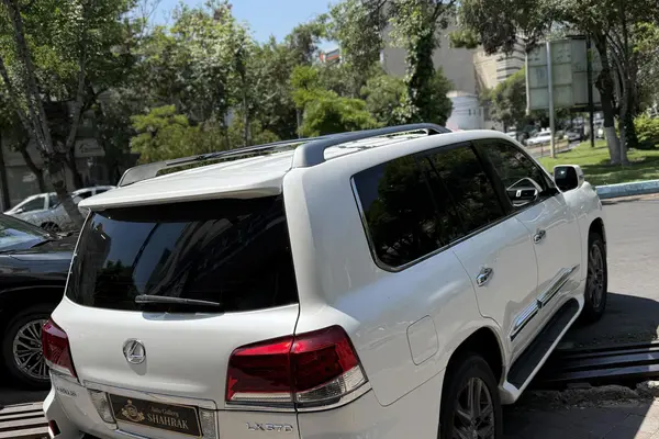 لکسوس  LX