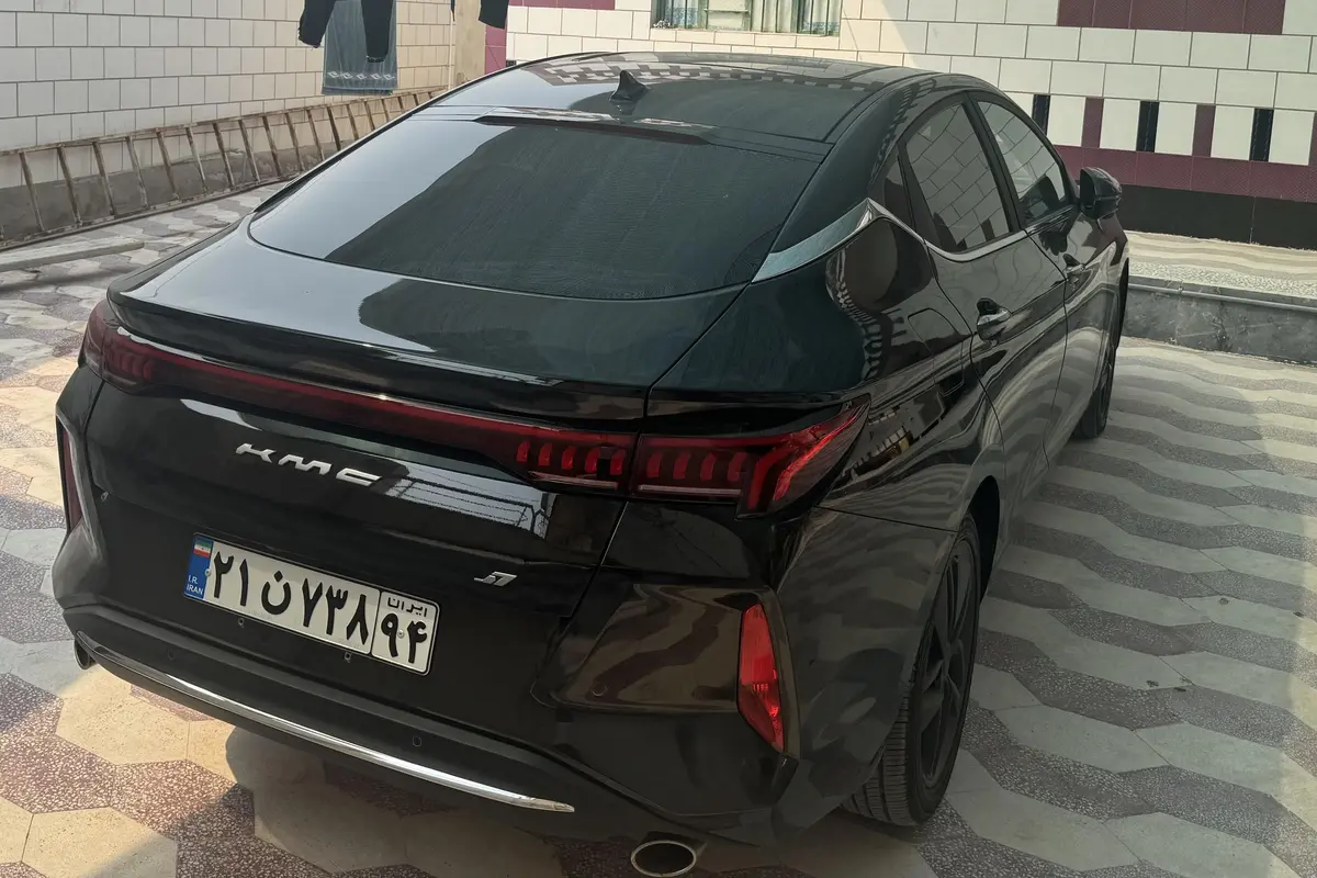 کی ام سی،  J7