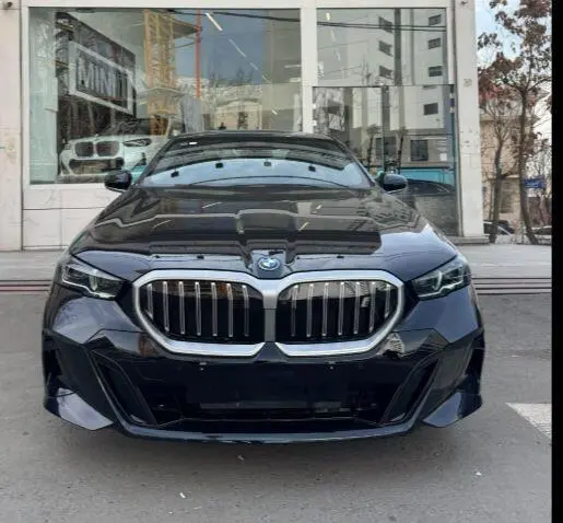 ب ام و  i5