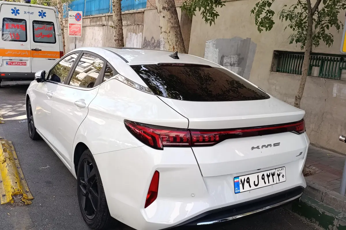 کی ام سی،  J7