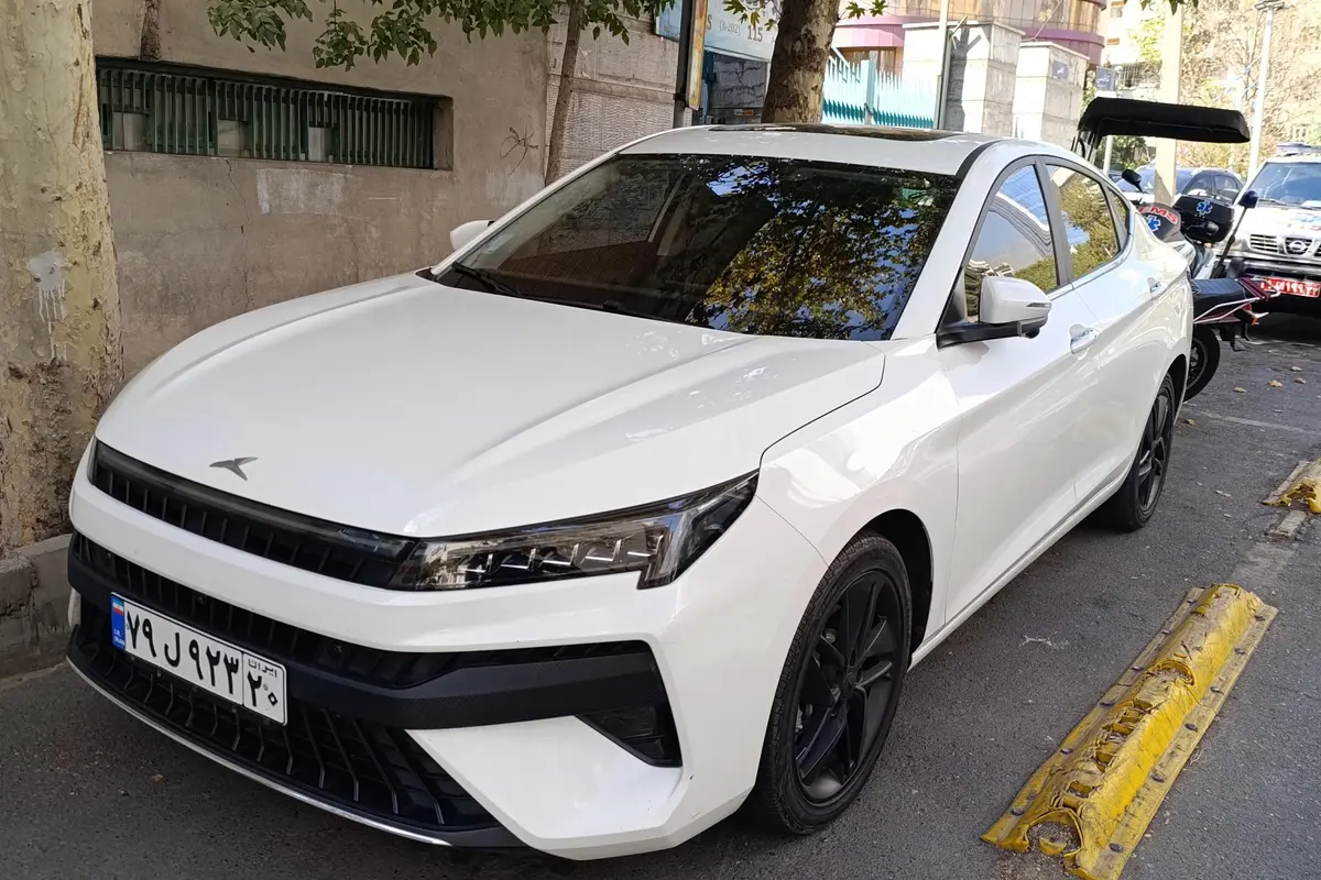 کی ام سی،  J7