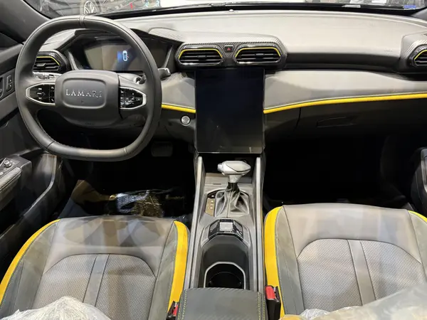 لاماری، اکو