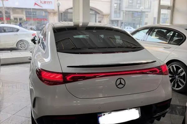 بنز، EQE Sedan