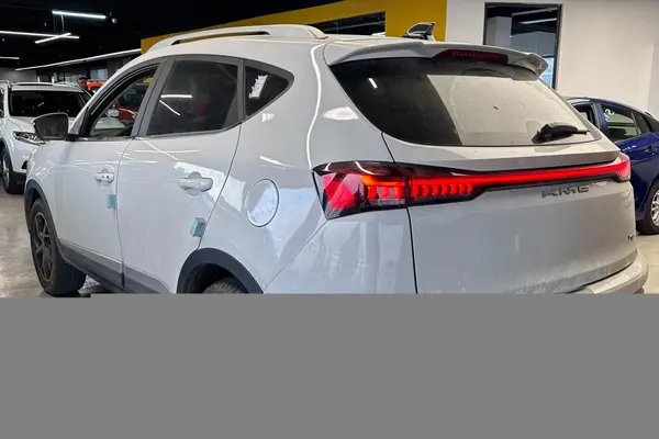 کی ام سی  X5