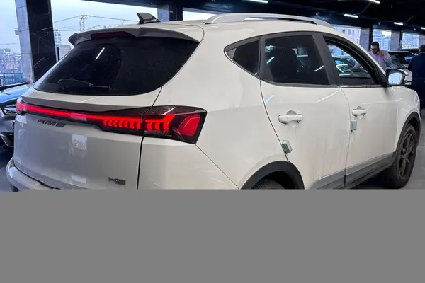 کی ام سی  X5