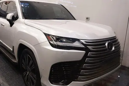 لکسوس LX