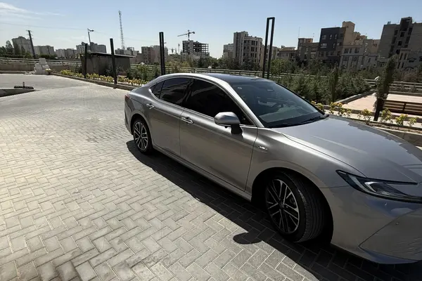 تویوتا  کمری هیبرید