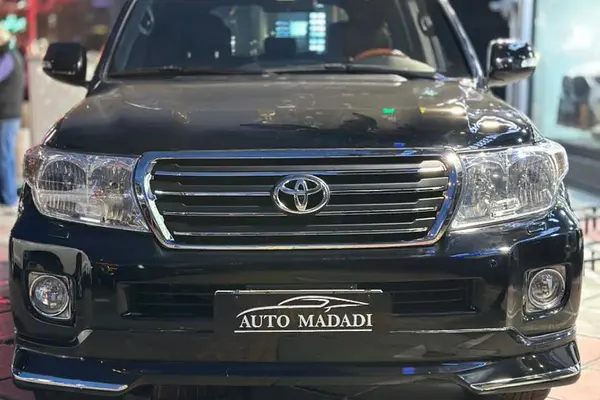 تویوتا، لندکروز چهار در