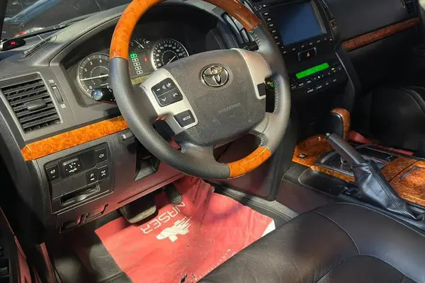 تویوتا، لندکروز چهار در