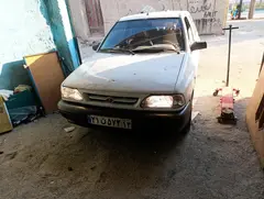 پراید، صندوق دار