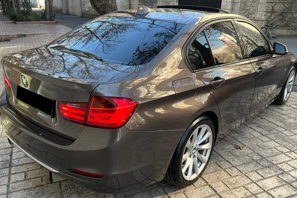 ب ام و، سری 3 سدان