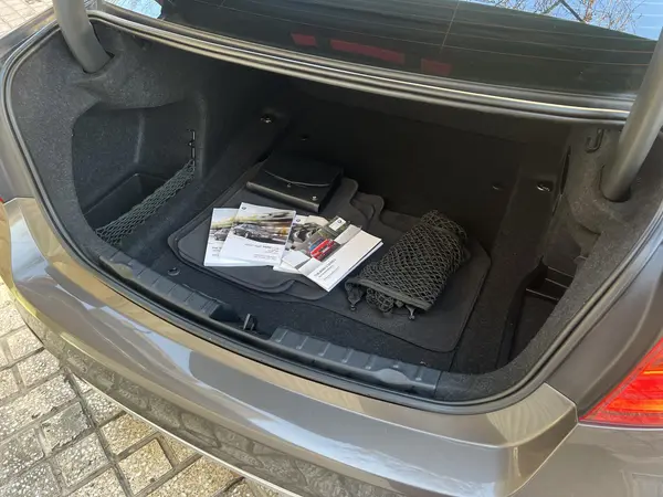 ب ام و، سری 3 سدان