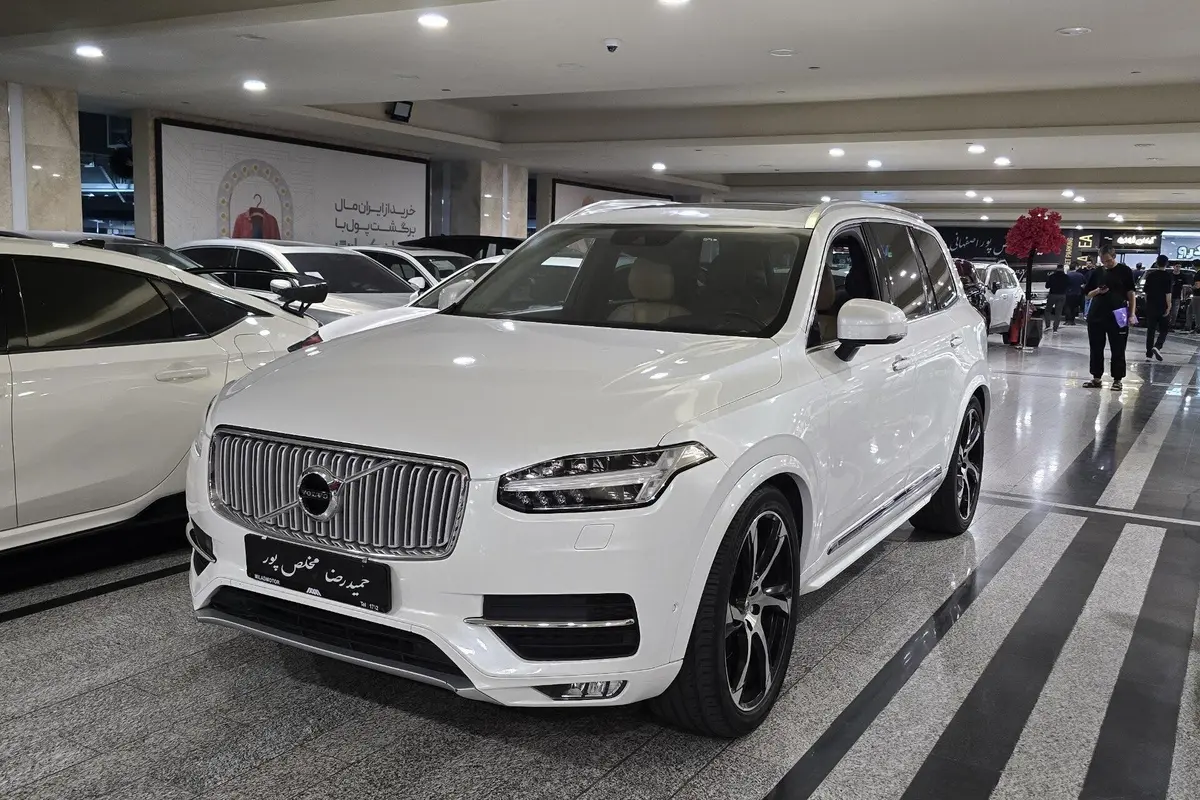 ولوو،  XC90